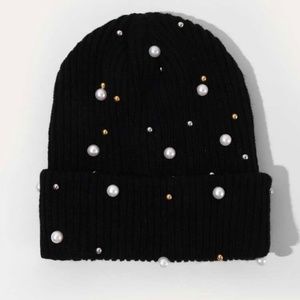 Women’s / Girls Knit Beadded Skull Cap